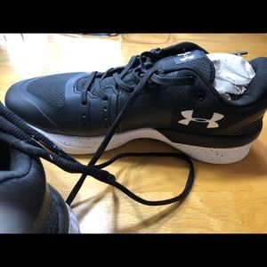 Under Armour Sneakers